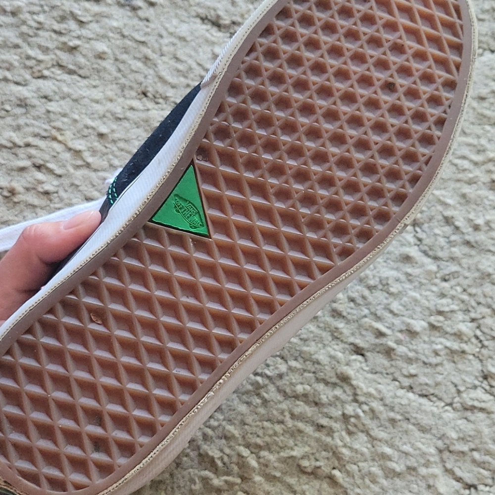 Vans - Picture 4 of 4